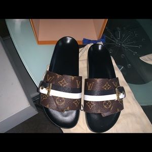 💯 % authentic Louis’s Vuitton Mules